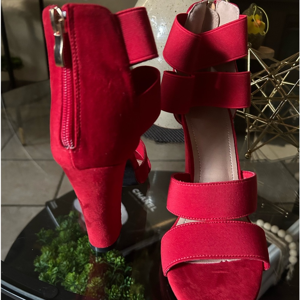 Women’s open toe heels